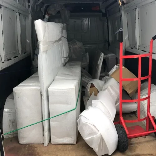 Vehículos equipados para mudanzas y portes